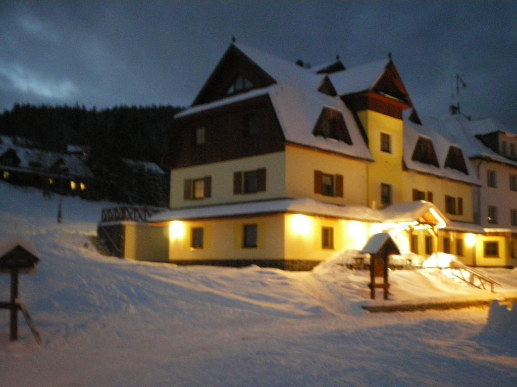 Penzion Martin Janske Lazne Exterior photo